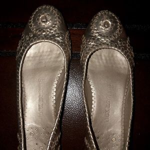 Cute gold Jack Rogers flats size 6.5
